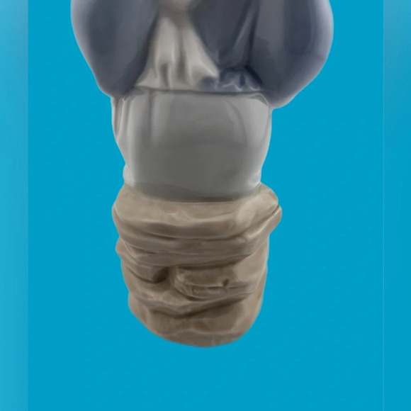 Vintage Llardo “girl Sitting with Lilies “a very rare Lladro a gorgeous gift! - Picture 7 of 9